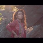 Fatima Sana Shaikh Instagram - Taking you behind the scenes of this adventurous journey! #DhakDhak in cinemas NOW. #RatnaPathakShah @diamirzaofficial @fatimasanashaikh @sanjanasanghi96 @taapsee #KevinVaz @ajit_andhare @pranjalnk @aayush_blm @dudeja_sahaab @parijat_joshi @Viacom18Studios #OutsidersFilms @blmpictures @zeemusiccompany