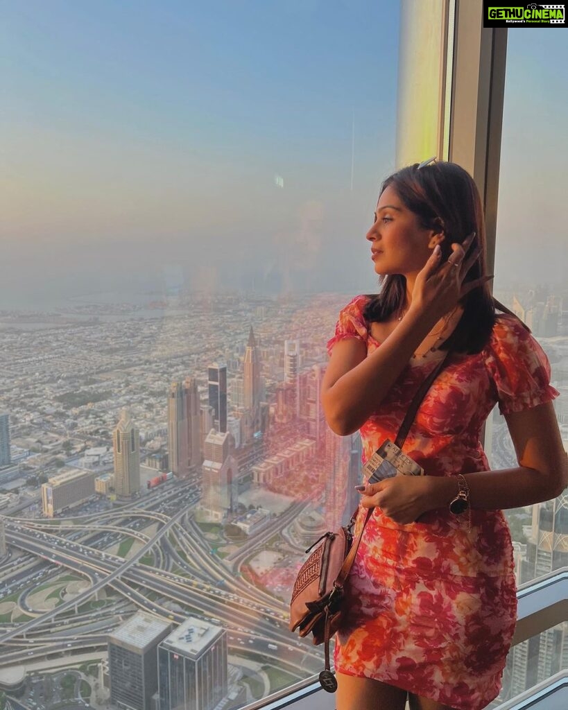 Fenil Umrigar Instagram - Love, light, peace♥️ 📸 : @r3alharshworld Burj Khalifa, Dubai