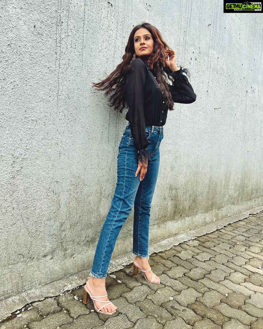 Fenil Umrigar Instagram - so keep shinin’