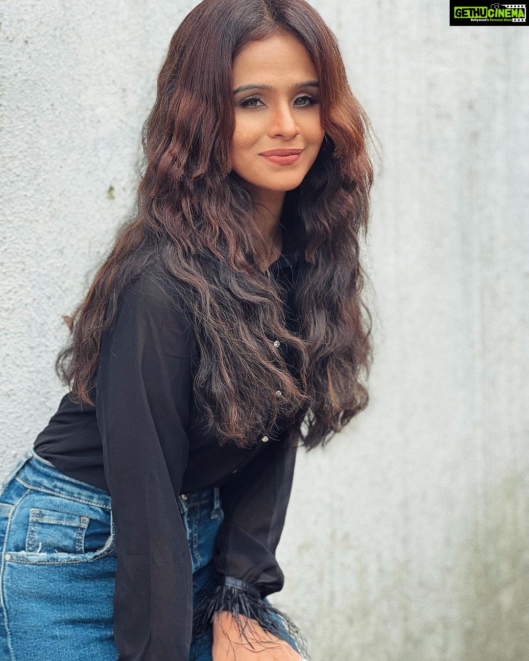 Fenil Umrigar Instagram - so keep shinin’