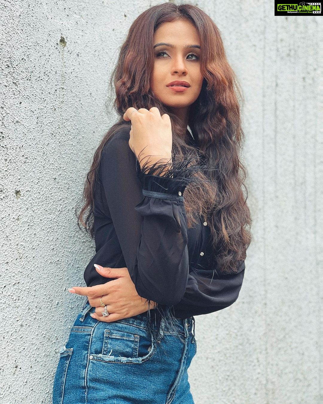 Fenil Umrigar Instagram - so keep shinin’