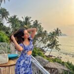 Fenil Umrigar Instagram - Calmness 🌴🌊 ✨🫰🏼 #peace #nature #serenity