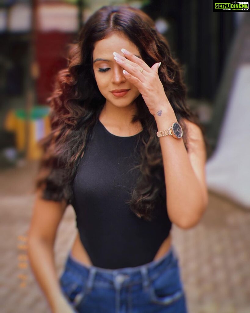 Fenil Umrigar Instagram - fall in love with yourself 🤍