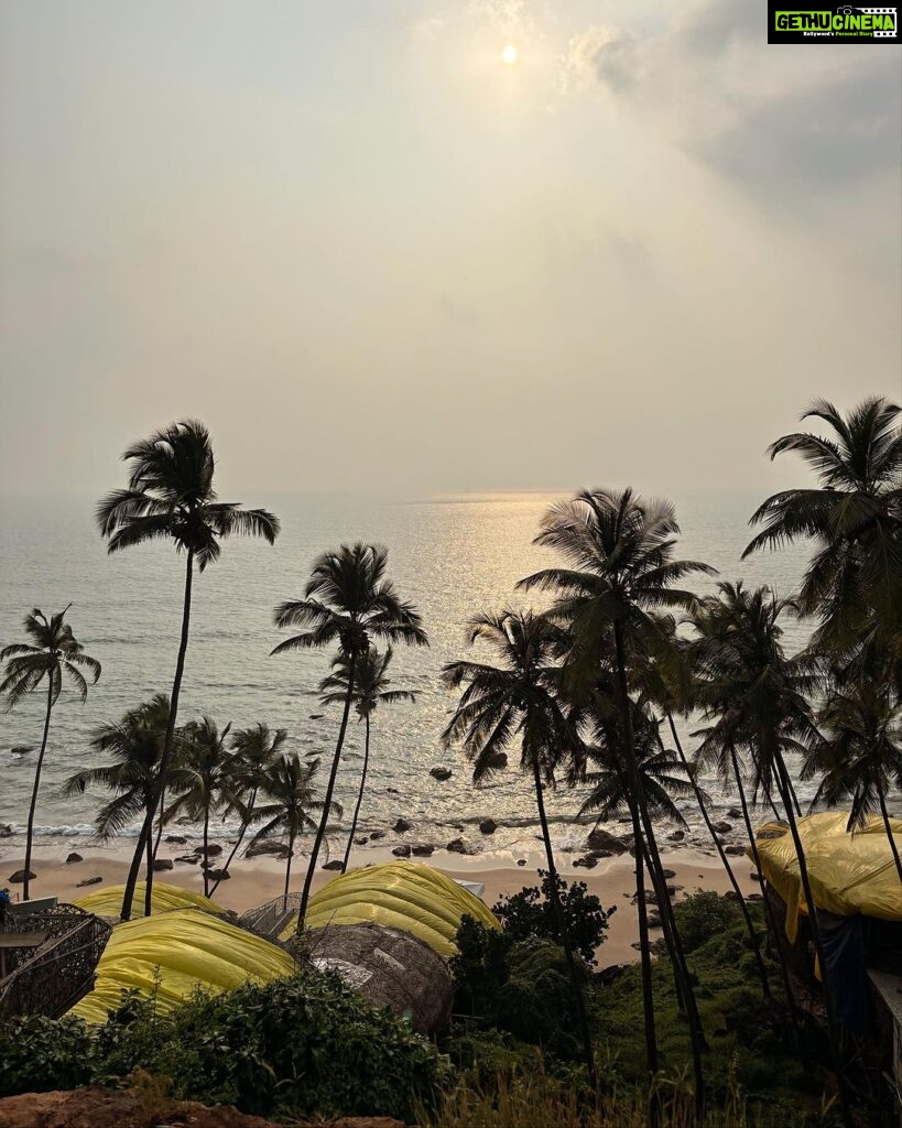 Fenil Umrigar Instagram - Tranquility, peace and happiness🌴🌊 📍: @obrigadobycraftels Obrigado Goa
