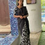 Gabriella Charlton Instagram - Just the same Kavya in her zone! Saree & blouse by the lovely @sdduniqueboutique_97 😌