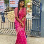 Gabriella Charlton Instagram - Tough routes make beautiful memories! Caption courtesy @dhiraviam_rajakumaran 😂 Sarees and blouse by @sdduniqueboutique_97