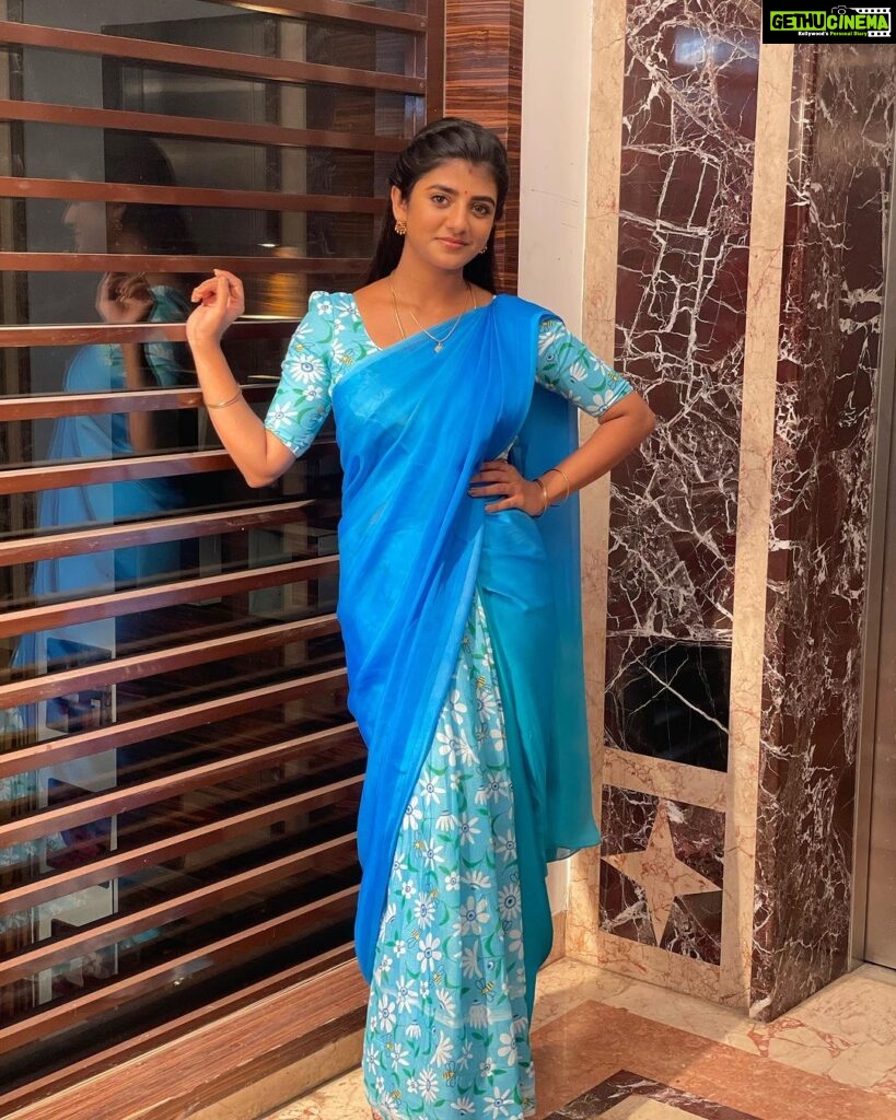Gabriella Charlton Instagram - You may not be there yet, but you’re closer than you were yesterday. 🤍 Thanks to @sdduniqueboutique_97 for the beautiful sarees & blouses ✨
