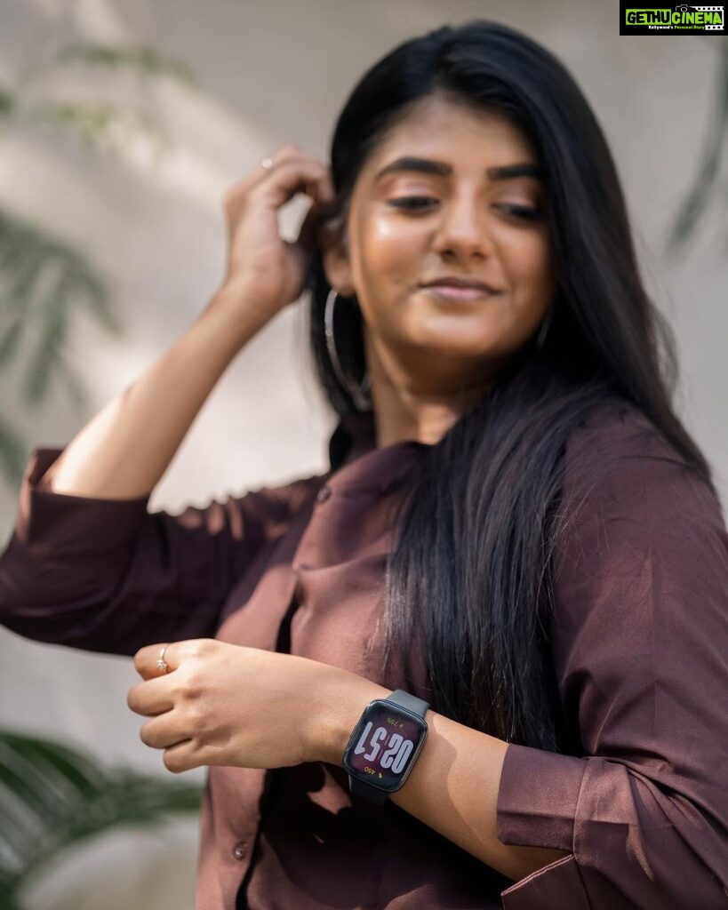 Gabriella Charlton Instagram - My Redmi Watch 3 Active helps me ace both my schedule and my style game. #RedmiWatch3Active #wearabletech ##smartwatch #xiaomi #redmi #lifestyle #everyday