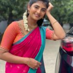 Gabriella Charlton Instagram - So much to be thankful for. ❤️ Saree & blouse @sdduniqueboutique_97 #kavya