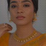 Gayathrie Instagram - 🧡 @salomirdiamond @parvathamsuhasphotography