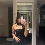 Gayatri Bhardwaj Instagram - A mirror selfie kinda day🐽 Park Hyatt Hyderabad