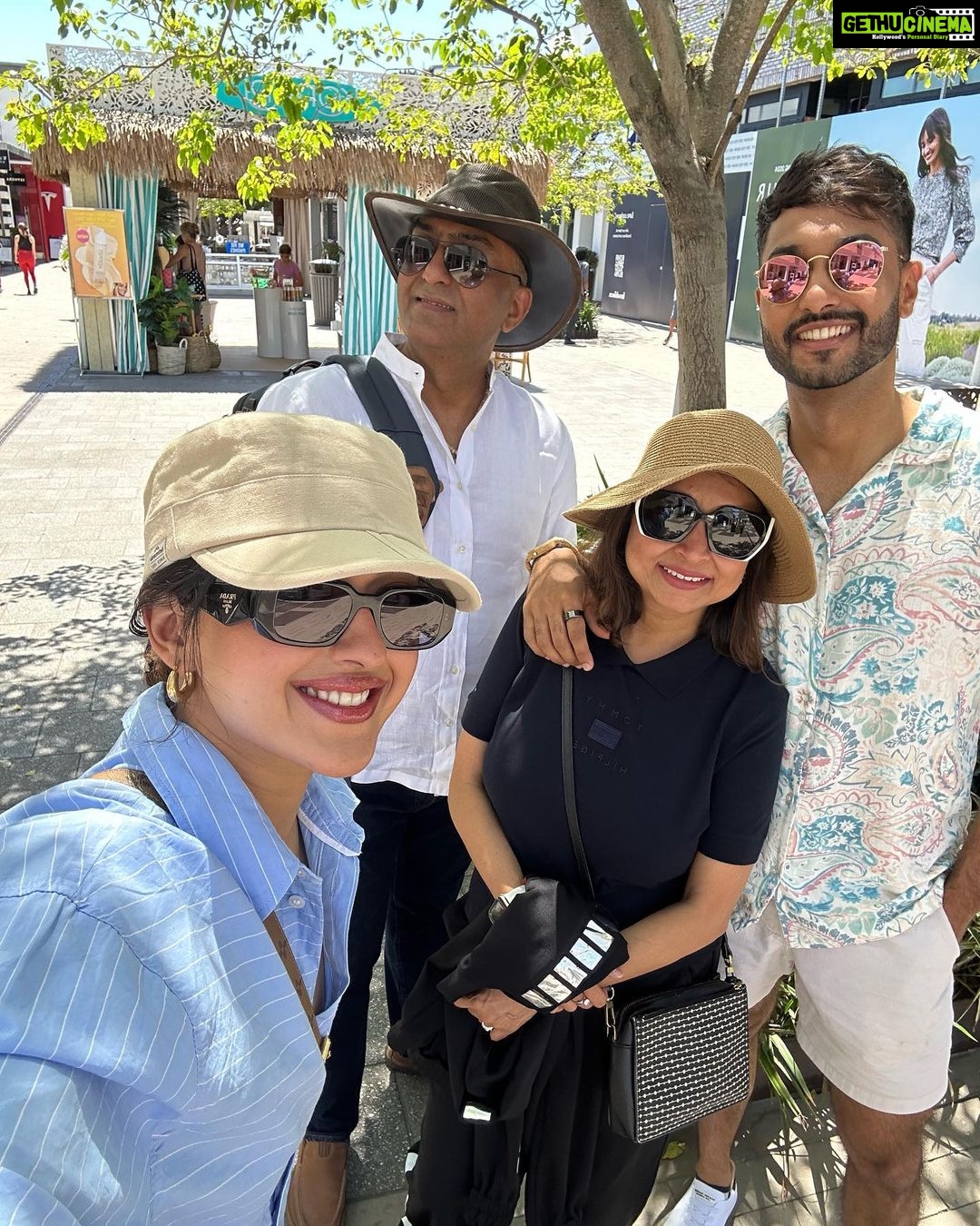 Gayatri Bhardwaj Instagram - Happy as a clam πΊπ§π»ββοΈ La Joya San Diego
