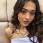 Gayatri Bhardwaj Instagram - Loved my makeup here, so🤭 Happy Saturday!💕 Mumbai, Maharashtra