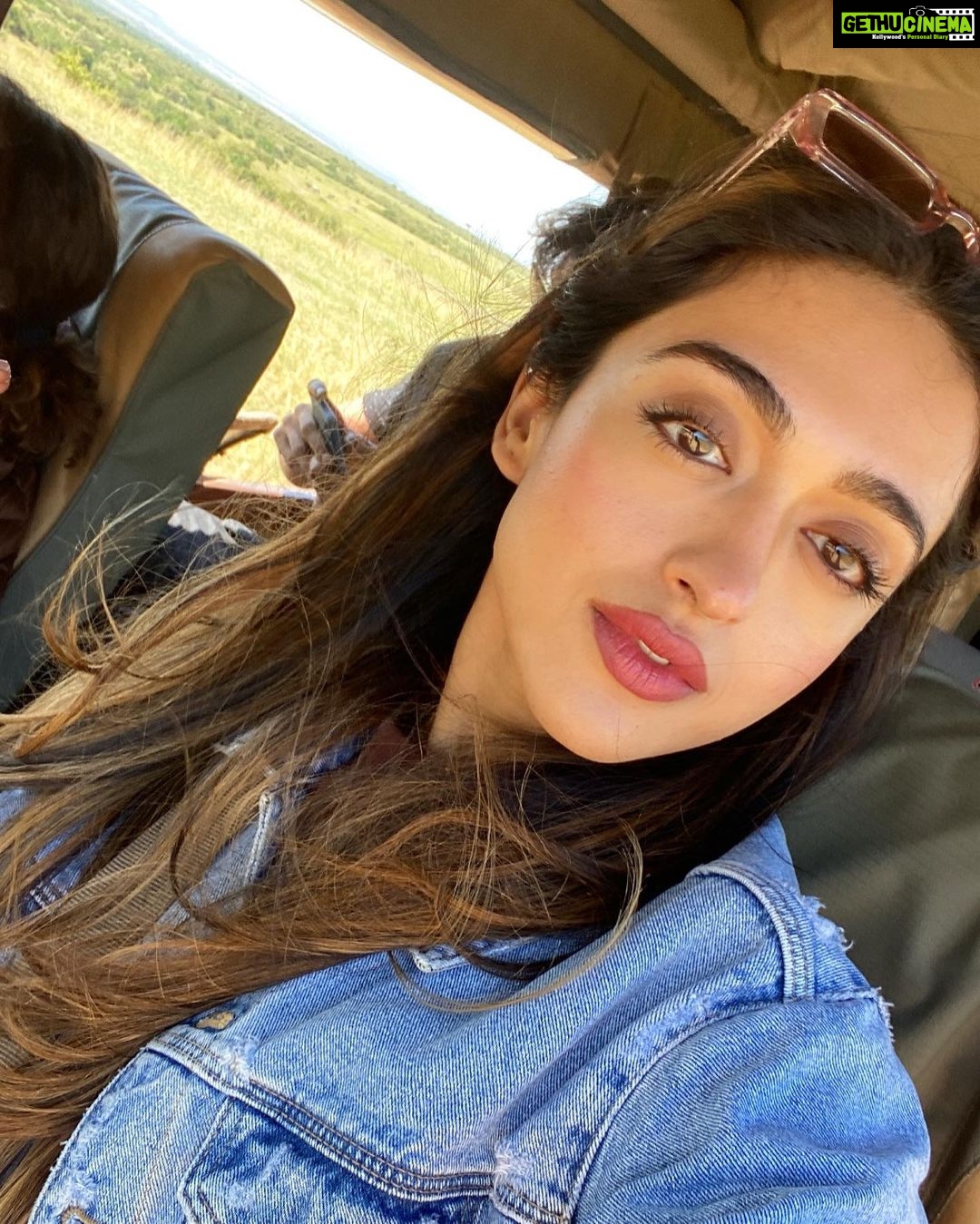 Gayatri Bhardwaj Instagram - Another day in the African grasslands🌍🌞 Kenya, Africa