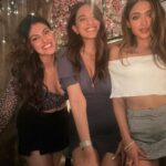 Gayatri Bhardwaj Instagram - Not sure who’s crazier @shefalisood13 @mannat_singh ☠️💅🏼 Foo Andheri