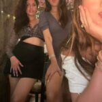 Gayatri Bhardwaj Instagram - Not sure who’s crazier @shefalisood13 @mannat_singh ☠️💅🏼 Foo Andheri