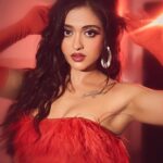 Gayatri Bhardwaj Instagram - For the success party of @amazonminitv @bbcstudiosindia Highway Love🧡 📸: @gohil_jeet ✨ Thank you for the gorgeous outfit @worldofasra Styling by the lovely @styled_bytan Jewellery by @angelzbypreetibedi Hair by @sundarampandey Makeup by yours truly @timestalent @reema_rathod @rishubartaria Mumbai, Maharashtra