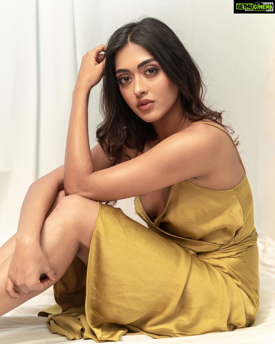 Gayatri Bhardwaj Instagram - What’s new ?🫠 Mumbai, Maharashtra