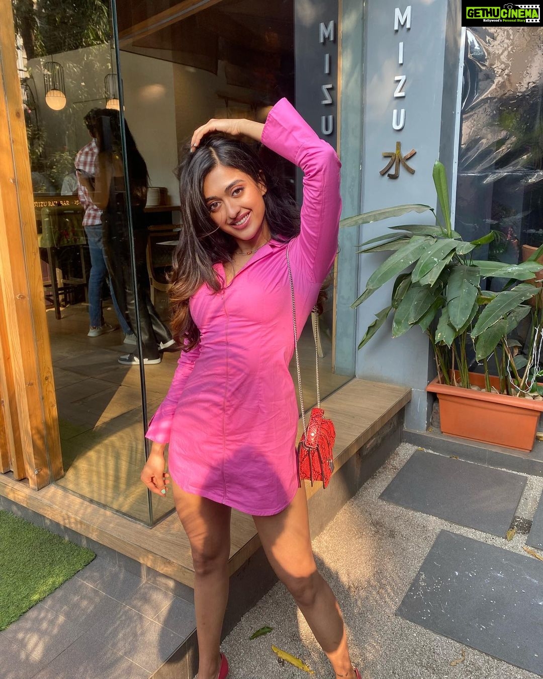 Gayatri Bhardwaj Instagram - Happy Valentines 🌷🐽🍭🎀💕 Mizu