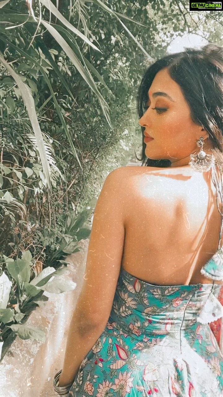 Gayatri Bhardwaj Instagram - 🦋🦋🦋 . . Wearing @labeladitihundia ✨ 📹 @shefalisood13 😘 Mumbai, Maharashtra