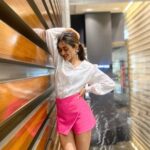 Gayatri Bhardwaj Instagram - It was Radio day!😌 #ittusibaat promotions day2 . . . . Styling- @___laveena Muah- @shivani.shettyehmua Mumbai, Maharashtra
