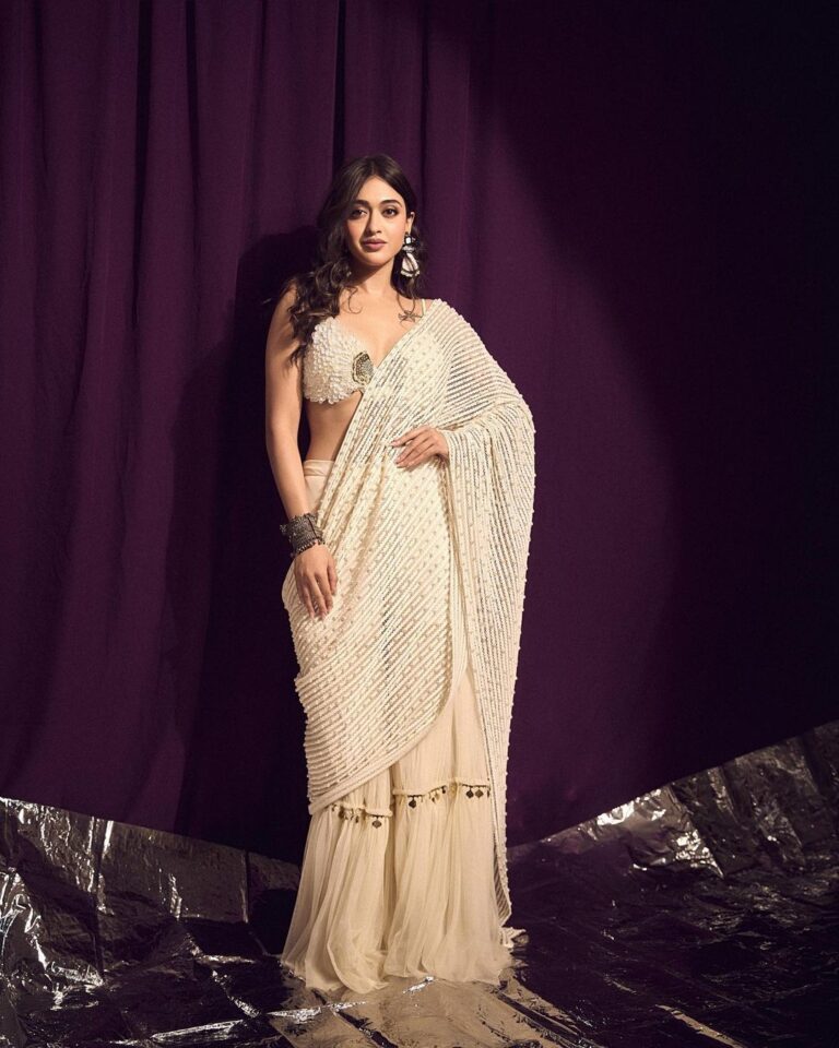 Gayatri Bhardwaj Instagram - More from my favourite series✨ @tnrthefilm promotions Outfit- @souniagohil Jewellery - @anthajewels Styled by - @juhi.ali Hmu- @shivani.shettyhmua Photographed by- @gohil_jeet 🫶🏽