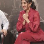 Gayatri Bhardwaj Instagram - @tnrthefilm Hyderabad promotions🌺 Styled by @riechamallick Outfit @behindtheseamsindia Jewellery @shopriyaaofficial Hair and makeup @shivani.shettyehmua @raviteja_2628 @dirvamsikrishna @abhishekofficl @aaartsofficial @anupampkher @nupursanon @gayatribhardwaj__ @renuudesai @anukreethy_vas @senguptajisshu @madhie_dop @kollaavinash @srikanth_vissa @castingchhabra @mayank_singhaniya @archana.singal.12 @saregamatelugu