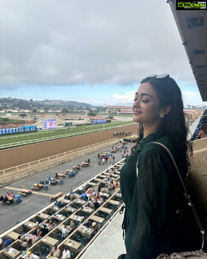 Gayatri Bhardwaj Instagram - Missing a 👒 for the races, but had the best time ever!✨ Del Mar, California