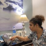 Geetika Mehandru Instagram - Hotel wifi kahan hi chalta hai 😭😭😭😭 @geetikamehandru #geetikamehandru #reelitfeelit #reelkarofeelkaro #reality