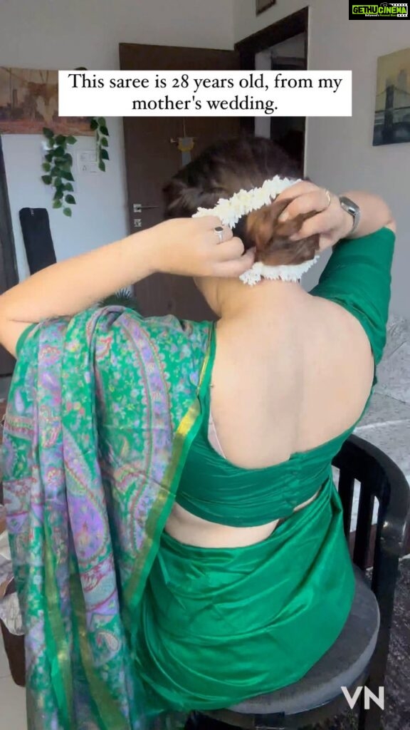 Geetika Mehandru Instagram - Finally, the saree I longed to wear for years is in my hands, a dream realized against all odds.✨🌟 @geetikamehandru @anjumehandru #SareeDreamsFulfilled #maakisaree #pyar #reelkarofeelkaro #trending #oldbollywood सपनों का शहर मुंबई