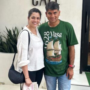 Girija Oak Instagram - अट्टहास, कहानियाँ और कुछ पूरी अधूरी बैठकियां.
दोस्त शहर मुंबई में सुरीली साथी @girijaoakgodbole संग.