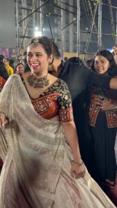 Girija Oak Instagram - Garba night, done right ❤️

Dancing partner and eleventh hour styling: @shalmalee_t 
This gorgeous chaniya choli by @moresha_sameera_dalvi