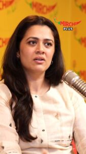 Girija Oak Instagram - Allow people to help you. 

@girijaoakgodbole this was my takeaway from our chat. Thankyou for saying it♥️

Full interview on Mirchi Marathi Youtube.

#girijaoakgodbole #girijaoak #rjdnyaneshwari #mirchimarathi #mirchimumbai #jawaanfilm #jawaan #jawaanmovie #supportsystem #socialcircle #takehelp #help #crisis #life #marathi #marathiindustry #thoughtfortheday