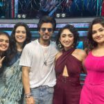 Girija Oak Instagram - What an evening this was! Cannot thank the lovely lovely people of Shri Sairam College, Chennai for all the love! I have been an ardent fan of Tamil cinema and @atlee47 sir’s films specially. I shall be eternally grateful to him for having me onboard this crazy crazy adventure called Jawan! Working with @iamsrk was a dream come true! @priyaatlee thank you for your love and support and chocolates!!! Meeting my girls @leharkhan @jhalliverse @sanjeeta11 @sanyamalhotra_ @pillumani has to be one of the best things about this experience. Each of them has a piece of my heart and they are all phenomenal women. I love you all so so so much!!!