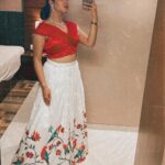 Hari Teja Instagram – The key for being happy is knowing that u hav the power to choose what to accept And what to let go….♥️♥️ #allaboutlastnight #showtime #guntur ♥️ Thank u @adrijabysonicareddy for this beautiful outfit ♥️ jewellery: @sreepassion ♥️
