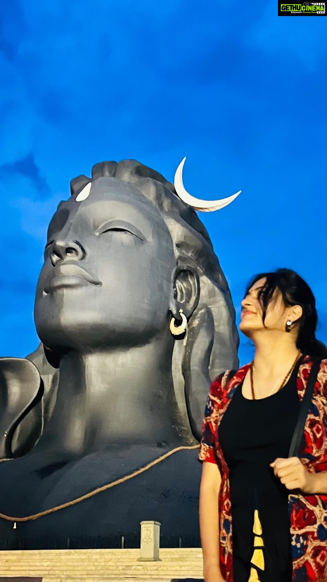 Harika Narayan Instagram - I have recently been to Isha foundation in Coimbatore. And I thought this is something I should probably share with you all. I happened to be a part of recent retreat organised by @isha.foundation I must say, I never thought it would be the most incredible and transformative experience for me. The organisers, residents, teachers, students and kids from Isha schools, dedicated and selfless volunteers, everything about the Ashram was just about giving and spreading love. How beautiful it is❤️ From preserving our ancient cultures, helping the women and people from the villages and tribes for their living, motivating and sponsoring the kids to pursue education, preparing an ideal and customised curriculum for each and every student based on their interests at school, sponsoring food made of love and serving with care for thousands of people everyday, Yoga and meditation practices, to making people understand the reality and beauty of being a human at all possible levels, @isha.foundation has been striving selflessly for human kind. And these are just few aspects I could put in words. You can truly know, understand and feel it only by visiting and experiencing this place. Thank you Isha foundation for introducing me to a new world. I am coming back very soon🤍