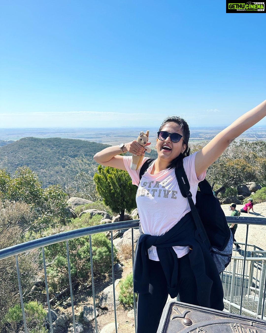 Harika Narayan Instagram - Always a BIG YES to hiking⛰️ Introducing my Kutti papa🦘who also made it to the top this time😋 . . . #morninghike #riseandshine #youyang #impromptutrip #happiness #traveldiaries Flinders Peak, You Yangs