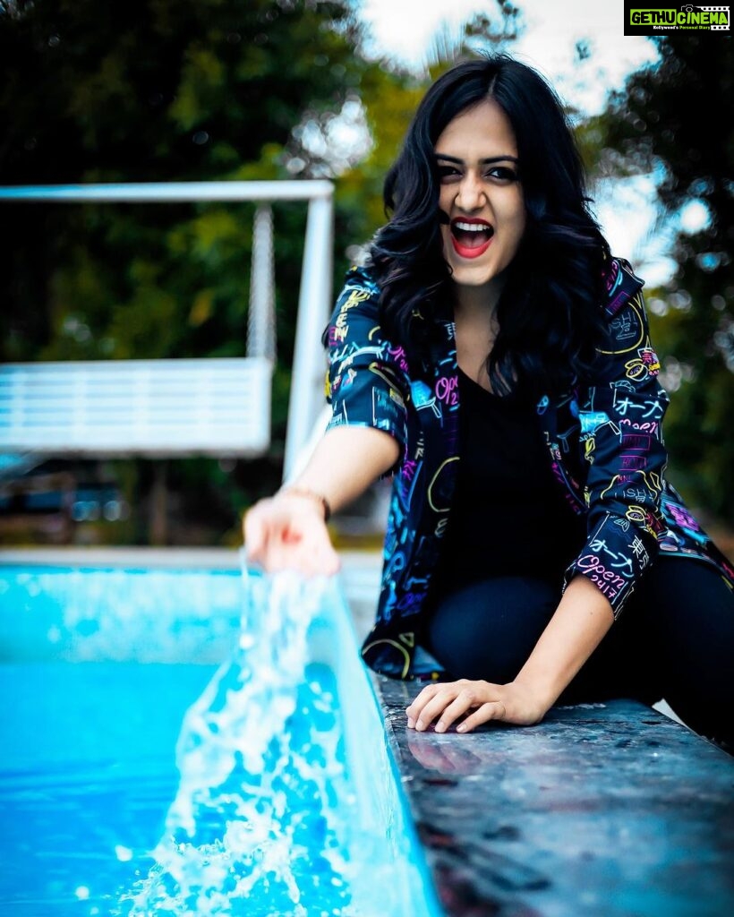 Harika Narayan Instagram - 🤍✨ . . . PC @bharat_banday #photoshoot #resort #shootday #happysoul #flyhigh #ichipaadtour