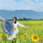 Harika Narayan Instagram - 🌻 . . #isha #coimbatore #fieldtrip #natureatitsbest #loveandlight #happysoul Isha Foundation, Coimbatore