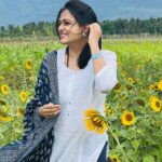 Harika Narayan Instagram - 🌻 . . #isha #coimbatore #fieldtrip #natureatitsbest #loveandlight #happysoul Isha Foundation, Coimbatore