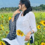 Harika Narayan Instagram - 🌻 . . #isha #coimbatore #fieldtrip #natureatitsbest #loveandlight #happysoul Isha Foundation, Coimbatore