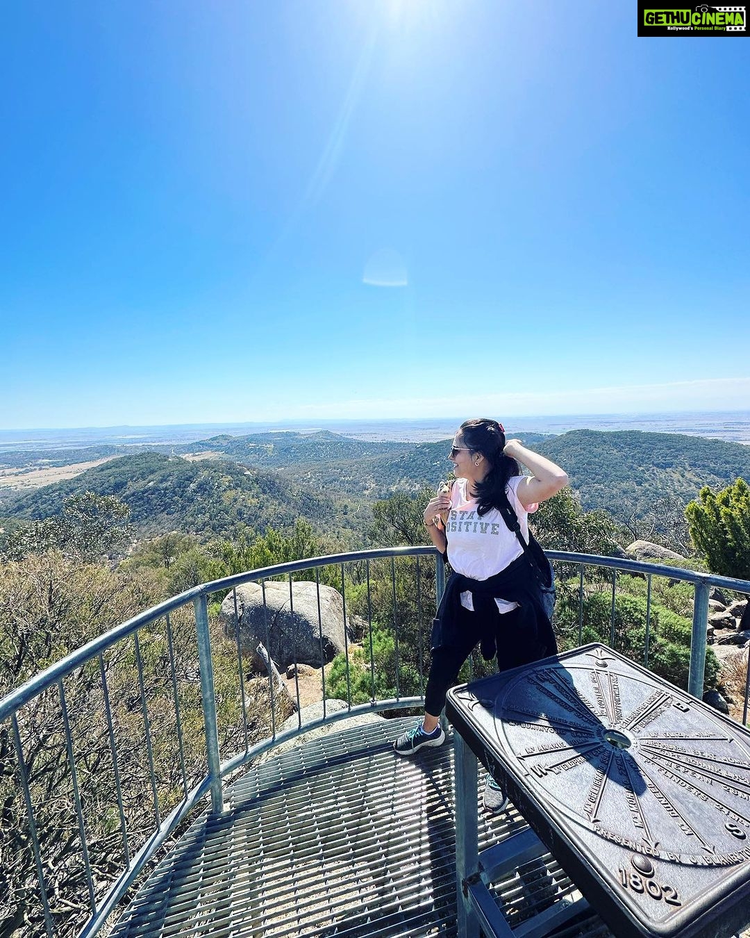 Harika Narayan Instagram - Always a BIG YES to hiking⛰️ Introducing my Kutti papa🦘who also made it to the top this time😋 . . . #morninghike #riseandshine #youyang #impromptutrip #happiness #traveldiaries Flinders Peak, You Yangs