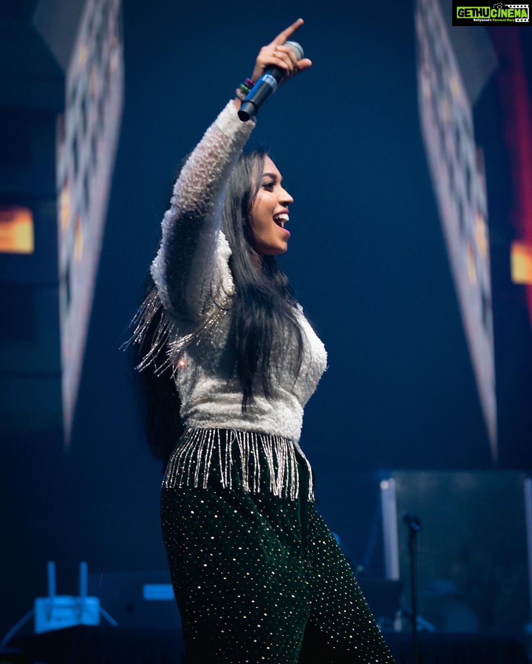 Haripriya Instagram - I Love being on stage π€ππΆπ§Ώ Clicks by @maduranraj . . . #Haripriya #haripriyasinger