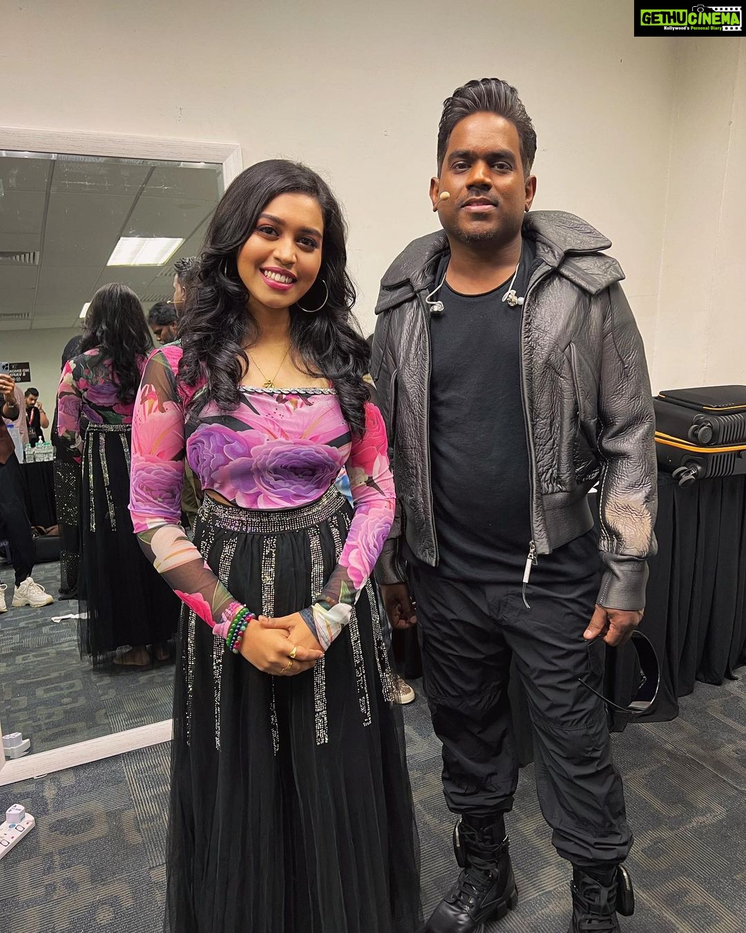 Haripriya Instagram - Thank you @itsyuvan 🫶🏼✨ . . . @dra.asia #yuvan #haripriya #haripriyasinger