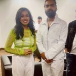 Haripriya Instagram - The bullet duo ! 🙌🏼💃🏻 so happy to meet and perform with @silambarasantrofficial for the first time 🤗 Thank you @dra.asia . . . #simbu #str #haripriya #haripriyasinger #yuvan #concert #malaysia