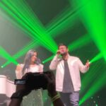 Haripriya Instagram - Vaarayo vaarayo performed by myself along with @dsathyaprakash @samuelnharris @jharrisjayaraj sir at KL🤍💚 @malikstreams @distinctcommunications Thank you for the video @maduranraj . . . #Haripriya haripriyasinger #live #concert #harrisjayaraj #music #reels Axiata Arena