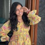 Haripriya Instagram - 💛🌸🌼 . . . . #Haripriya #haripriyasinger Hyderabad