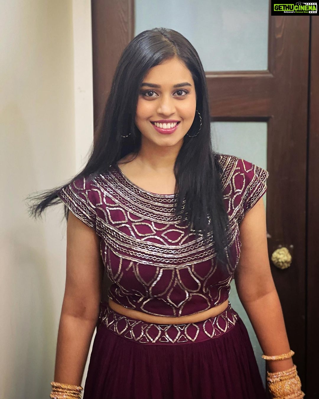 Haripriya Instagram - Only good vibes π«ΆπΌβ¨π§Ώππ€ Outfit : @styl_chennai #grateful