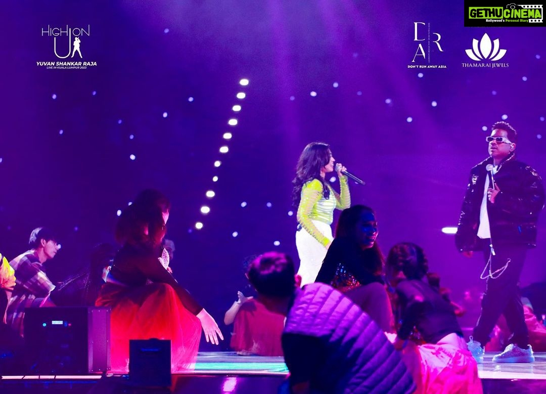 Haripriya Instagram - . Hey Yakka Yakka Yakka Paatu Padune Sokka Malaysia Audience Kootam Ellathukkum Orey Kondattam! Thank you @haripriyasinger for your ecstatic performance. Sending tonnes of love from Malaysia Axiata Arena
