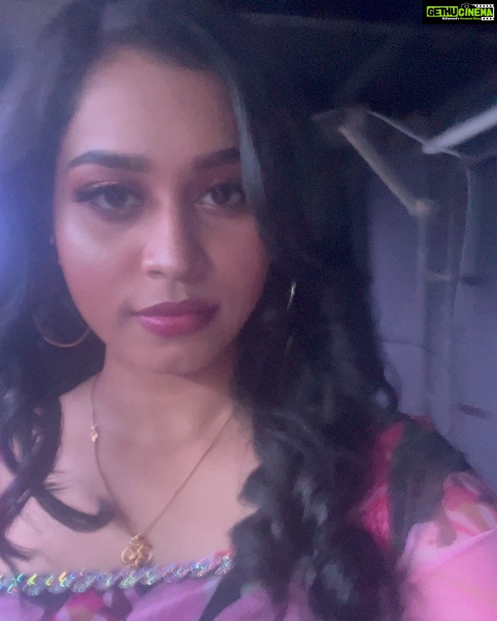 Haripriya Instagram - π€πΈβ¨ Styled by @zafroonnizar MUA- @makeover_by_mathie . . . . #Haripriya #haripriyasinger